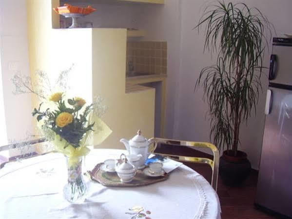 B&B Gens Julia Триест Екстериор снимка