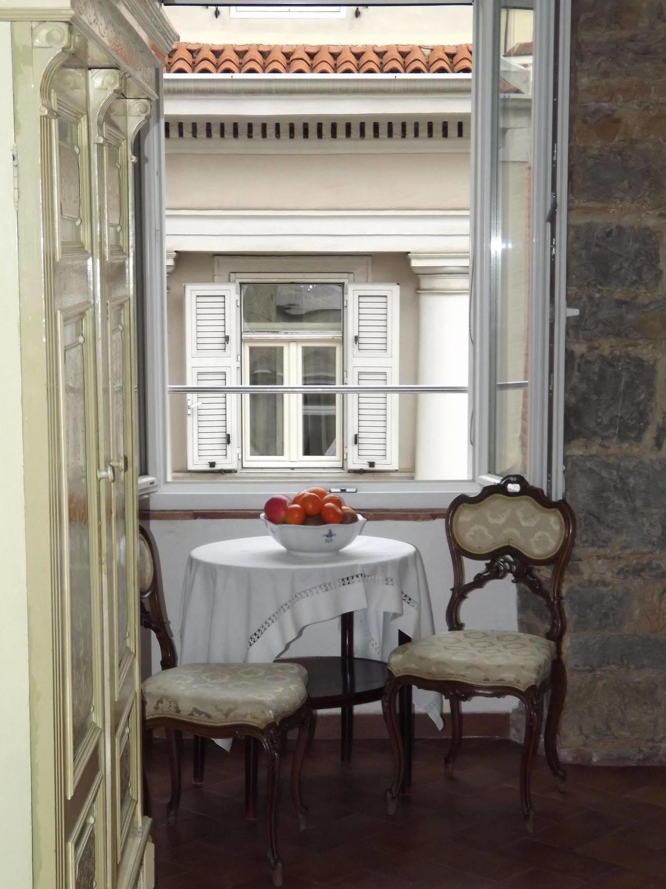 B&B Gens Julia Триест Екстериор снимка